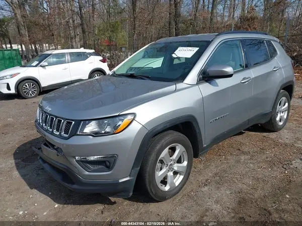 3C4NJCBB2MT526951 2021 JEEP COMPASS - Image 2