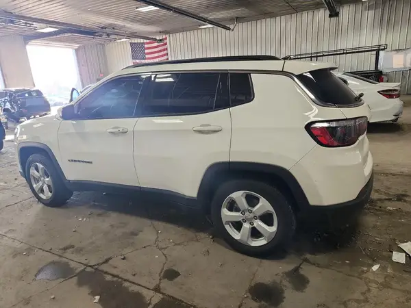 3C4NJCBB2MT585403 2021 JEEP COMPASS - Image 2