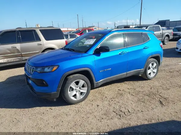 3C4NJCBB2NT112957 2022 JEEP COMPASS - Image 2