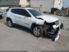 3C4NJCBB2NT137261 2022 JEEP COMPASS