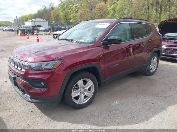 3C4NJCBB2NT139933 2022 JEEP COMPASS - Image 2