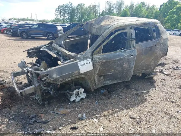 3C4NJCBB2NT155744 2022 JEEP COMPASS - Image 2