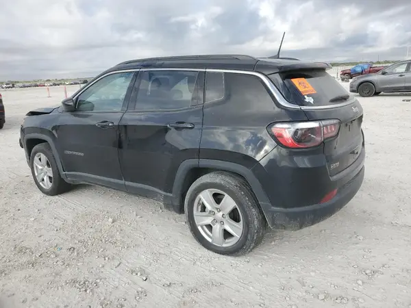 3C4NJCBB2NT174892 2022 JEEP COMPASS - Image 2