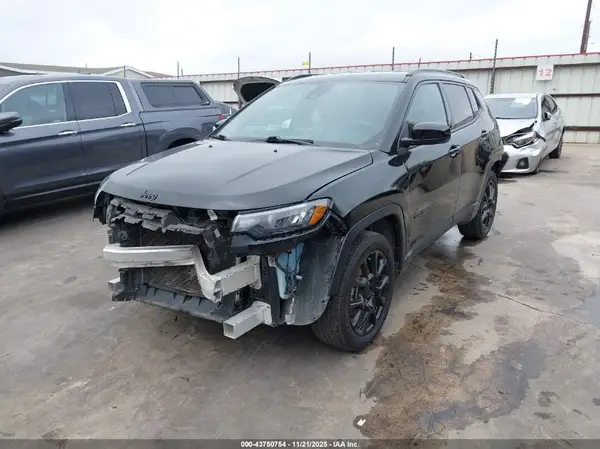 3C4NJCBB2NT178053 2022 JEEP COMPASS - Image 2