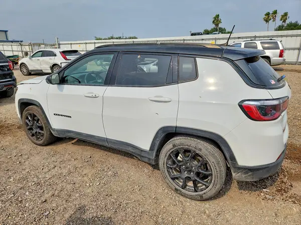 3C4NJCBB2NT213352 2022 JEEP COMPASS - Image 2