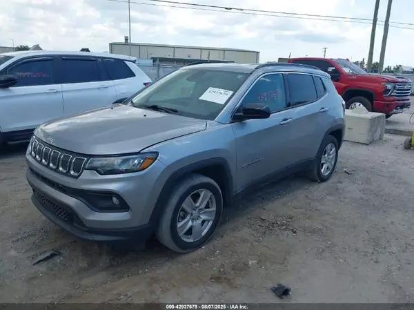 3C4NJCBB2NT235075 2022 JEEP COMPASS - Image 2