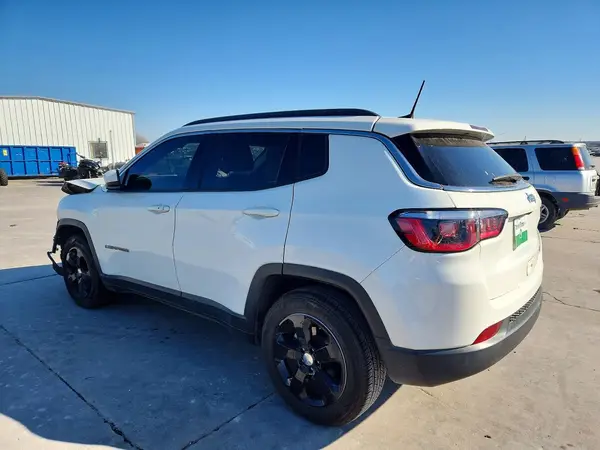 3C4NJCBB3JT108734 2018 JEEP COMPASS - Image 2