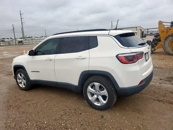 3C4NJCBB3JT124240 2018 JEEP COMPASS - Image 2