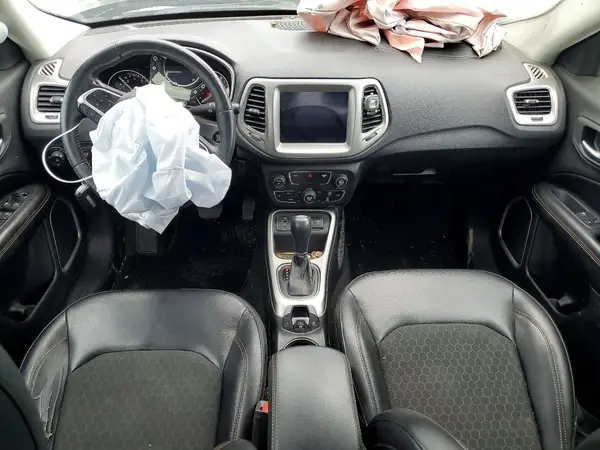 3C4NJCBB3JT124657 2018 JEEP COMPASS - Image 8