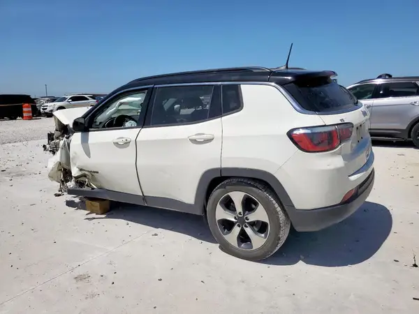 3C4NJCBB3JT124710 2018 JEEP COMPASS - Image 2