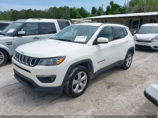 3C4NJCBB3JT125517 2018 JEEP COMPASS - Image 2