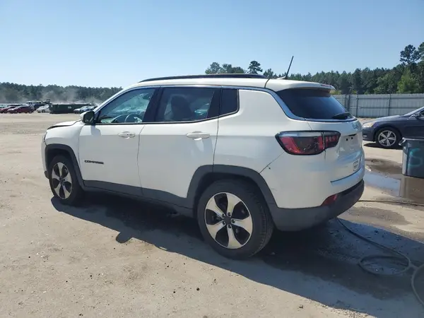 3C4NJCBB3JT127672 2018 JEEP COMPASS - Image 2