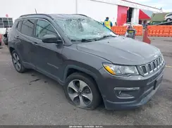 3C4NJCBB3JT137294 2018 JEEP COMPASS