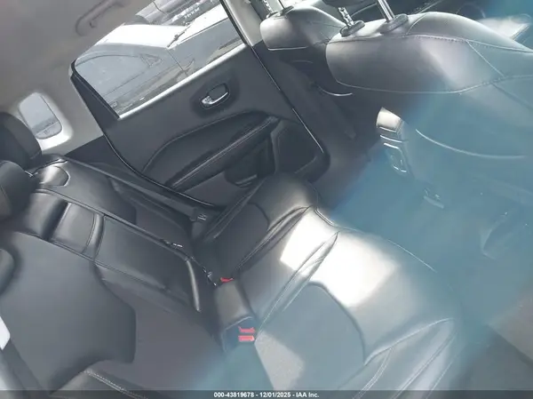 3C4NJCBB3JT137344 2018 JEEP COMPASS - Image 8