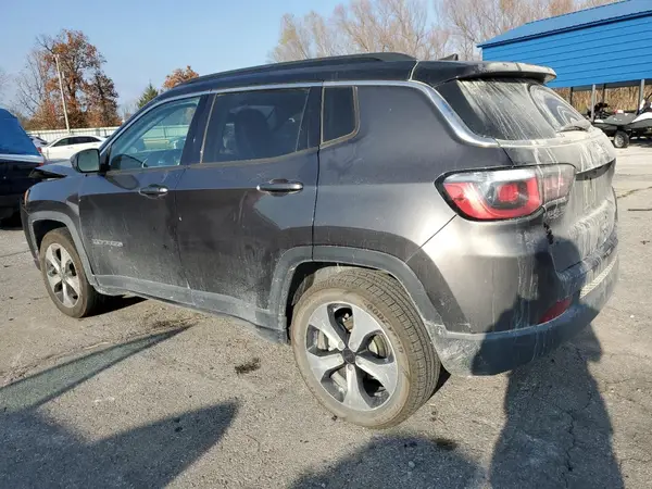 3C4NJCBB3JT137411 2018 JEEP COMPASS - Image 2