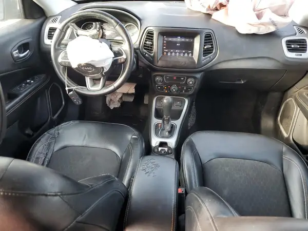 3C4NJCBB3JT137411 2018 JEEP COMPASS - Image 8