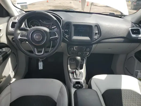 3C4NJCBB3JT145069 2018 JEEP COMPASS - Image 8