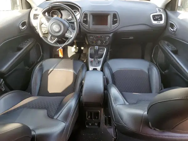 3C4NJCBB3JT182493 2018 JEEP COMPASS - Image 8