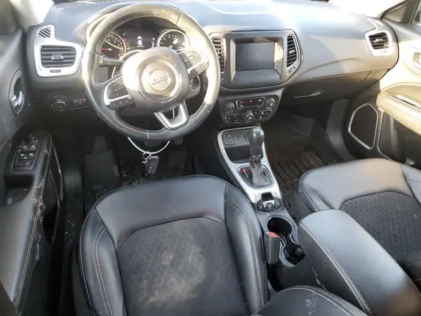 3C4NJCBB3JT186382 2018 JEEP COMPASS - Image 8