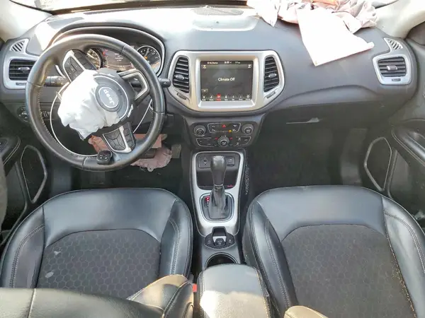 3C4NJCBB3JT186768 2018 JEEP COMPASS - Image 8