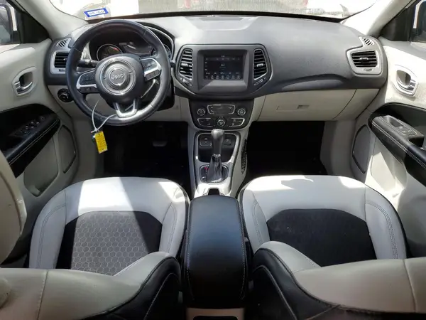 3C4NJCBB3JT226170 2018 JEEP COMPASS - Image 8