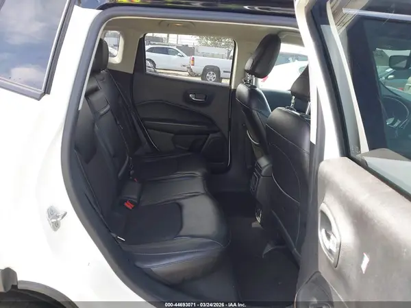 3C4NJCBB3JT226668 2018 JEEP COMPASS - Image 8