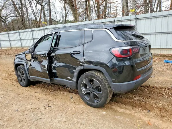 3C4NJCBB3JT228811 2018 JEEP COMPASS - Image 2