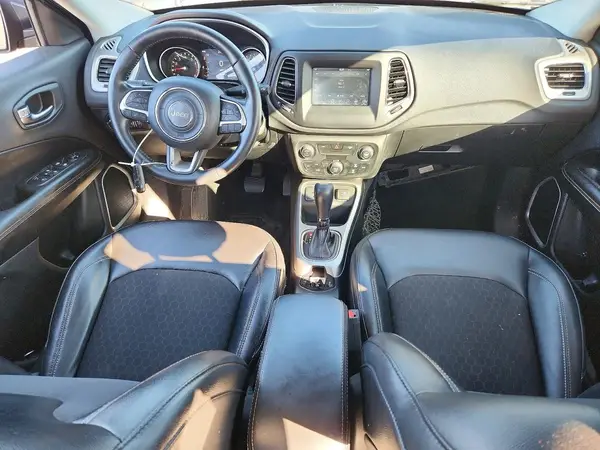 3C4NJCBB3JT233622 2018 JEEP COMPASS - Image 8