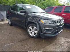 3C4NJCBB3JT268094 2018 JEEP COMPASS