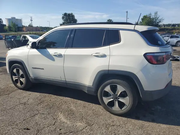 3C4NJCBB3JT271710 2018 JEEP COMPASS - Image 2