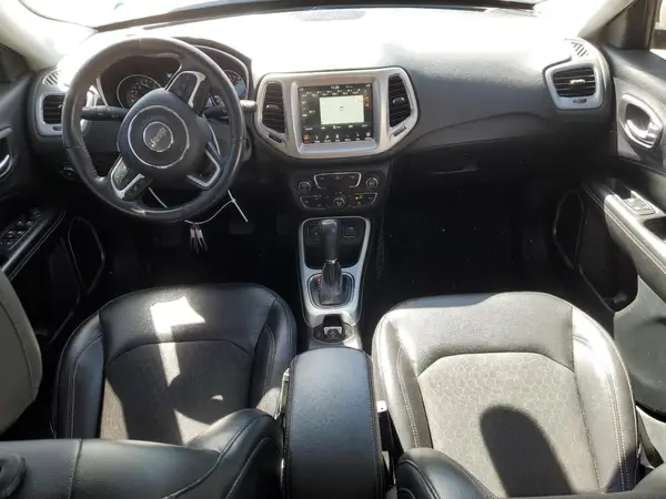 3C4NJCBB3JT272260 2018 JEEP COMPASS - Image 8