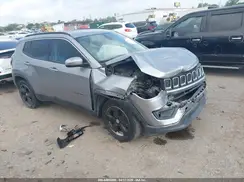 3C4NJCBB3JT272369 2018 JEEP COMPASS