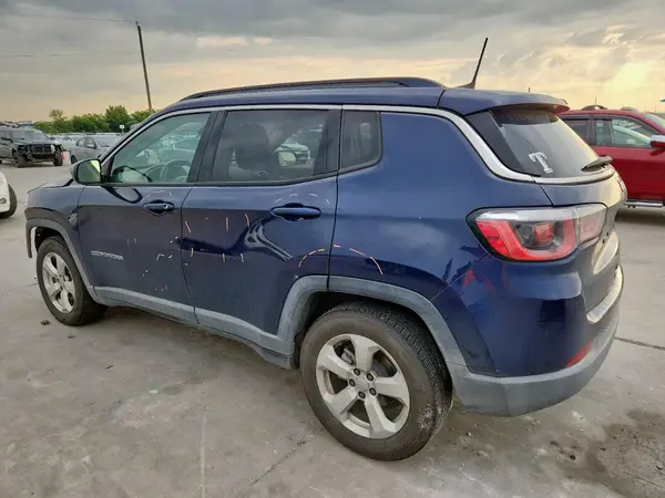 3C4NJCBB3JT287048 2018 JEEP COMPASS - Image 2