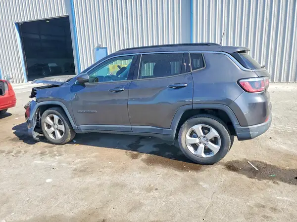 3C4NJCBB3JT293383 2018 JEEP COMPASS - Image 2
