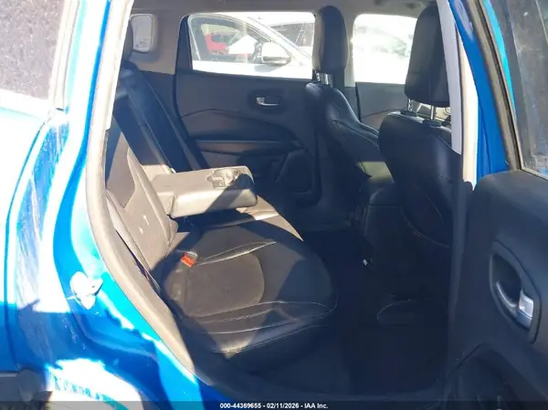 3C4NJCBB3JT304771 2018 JEEP COMPASS - Image 8