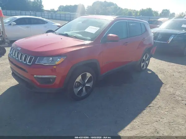 3C4NJCBB3JT309064 2018 JEEP COMPASS - Image 2