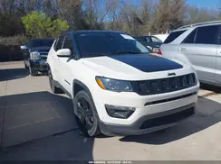 3C4NJCBB3JT318296 2018 JEEP COMPASS