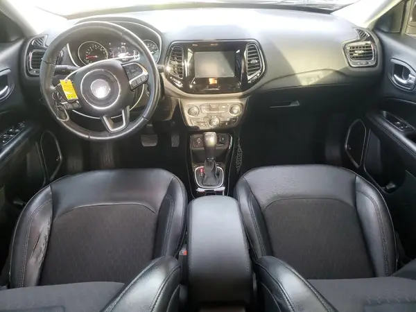 3C4NJCBB3JT327256 2018 JEEP COMPASS - Image 8