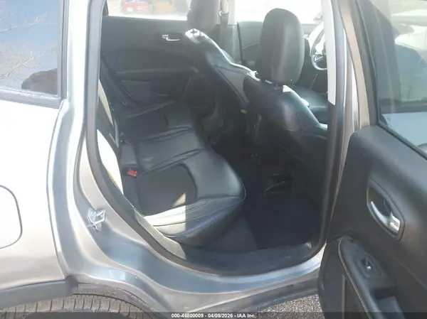 3C4NJCBB3JT338502 2018 JEEP COMPASS - Image 8