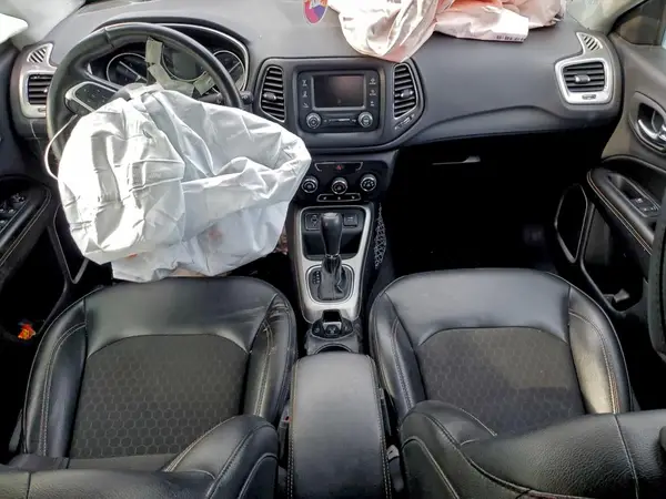 3C4NJCBB3JT356210 2018 JEEP COMPASS - Image 8