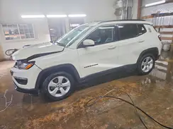 3C4NJCBB3JT377056 2018 JEEP COMPASS