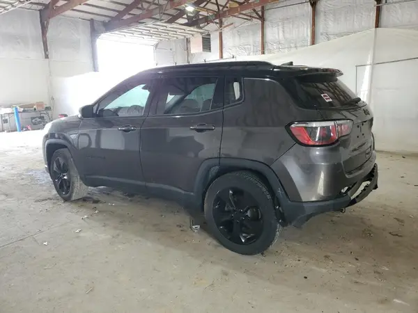 3C4NJCBB3JT407818 2018 JEEP COMPASS - Image 2