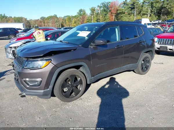 3C4NJCBB3JT409536 2018 JEEP COMPASS - Image 2
