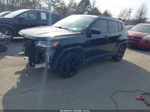 3C4NJCBB3JT409844 2018 JEEP COMPASS - Image 2