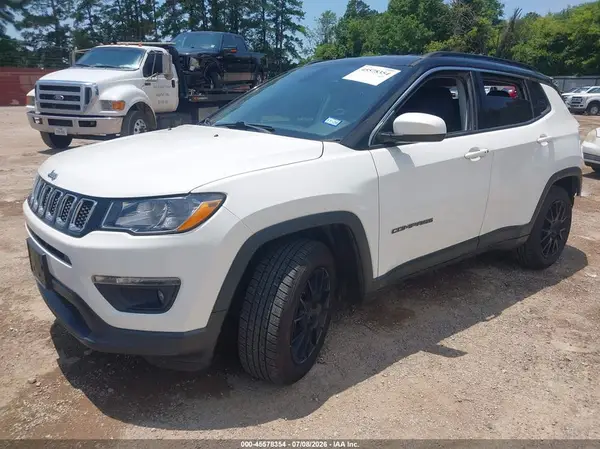 3C4NJCBB3JT410718 2018 JEEP COMPASS - Image 2