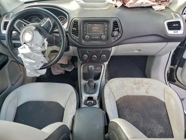 3C4NJCBB3JT462009 2018 JEEP COMPASS - Image 8