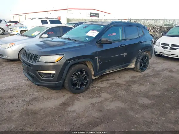 3C4NJCBB3JT462432 2018 JEEP COMPASS - Image 2