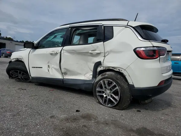 3C4NJCBB3JT468182 2018 JEEP COMPASS - Image 2