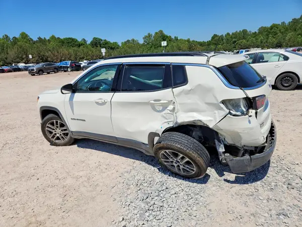 3C4NJCBB3JT468912 2018 JEEP COMPASS - Image 2