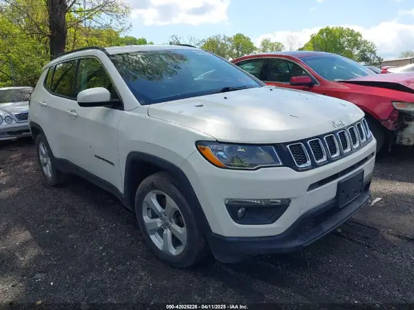 3C4NJCBB3JT487041 2018 JEEP COMPASS - Image 1